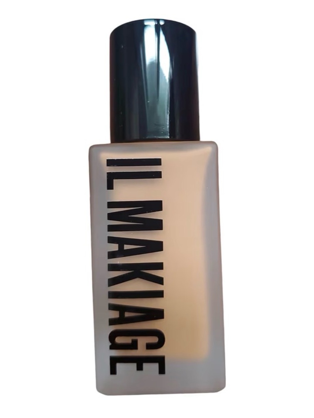 IL MAKIAGE Liquid Foundation — Light Beige, Black Cap shade 35 woke up like this